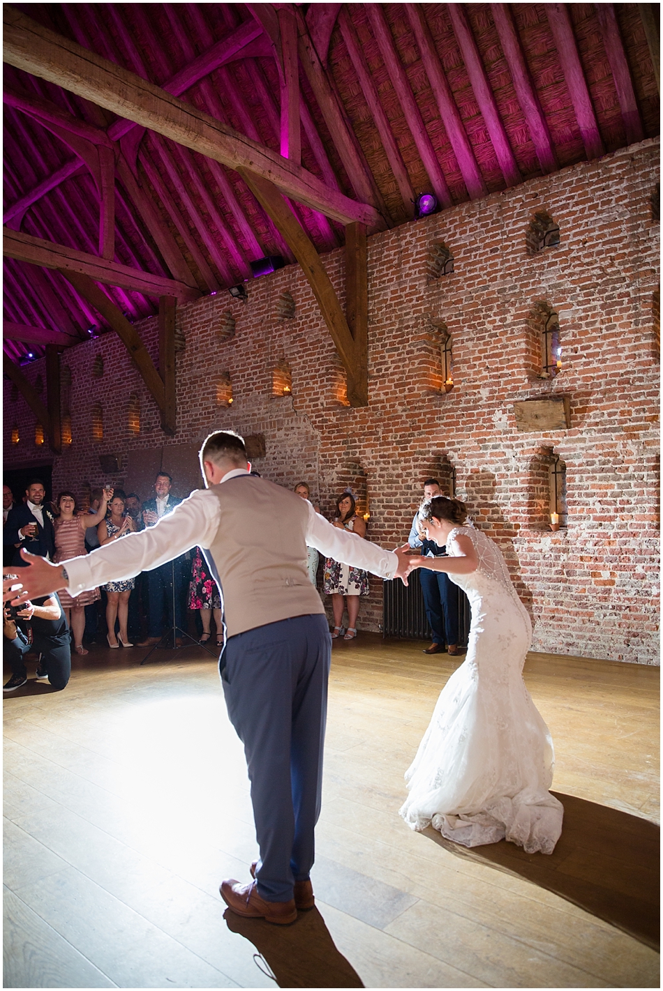 hales-hall-barn-wedding_100