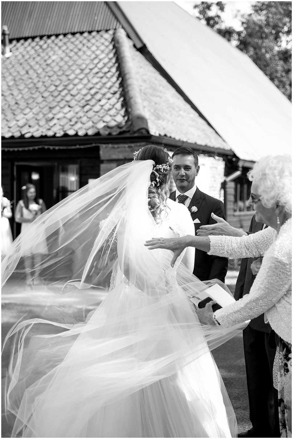 the-red-barn-wedding-photography_028