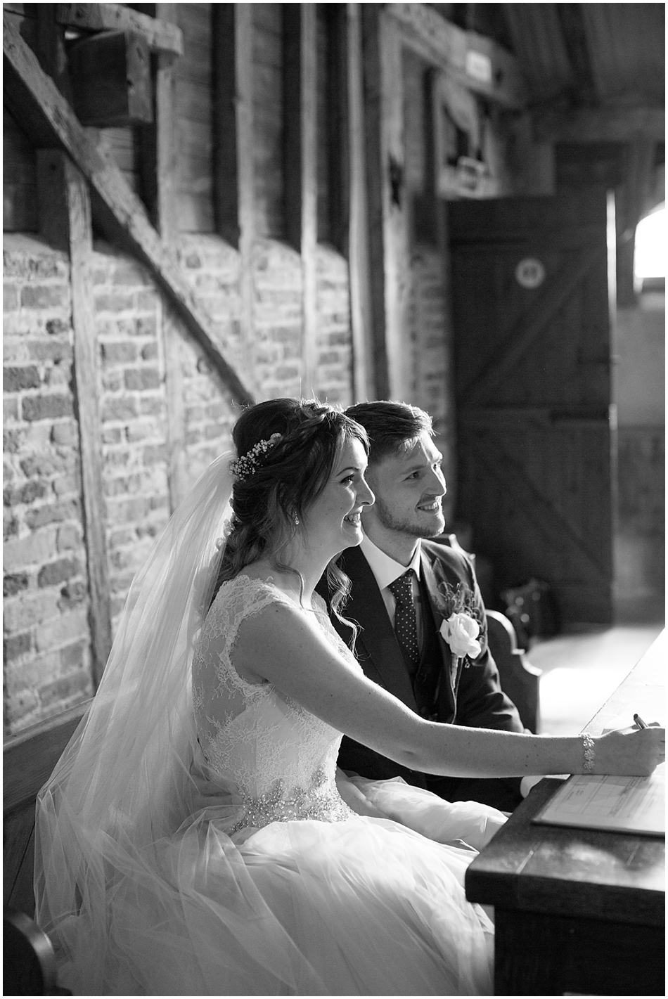 the-red-barn-wedding-photography_039