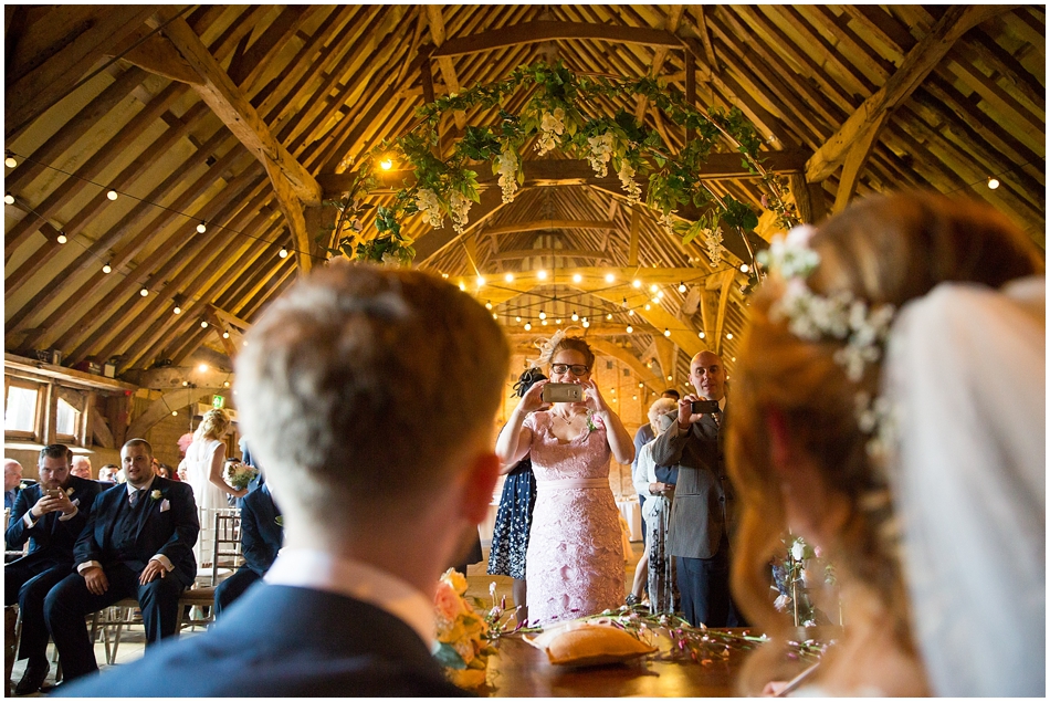 the-red-barn-wedding-photography_040