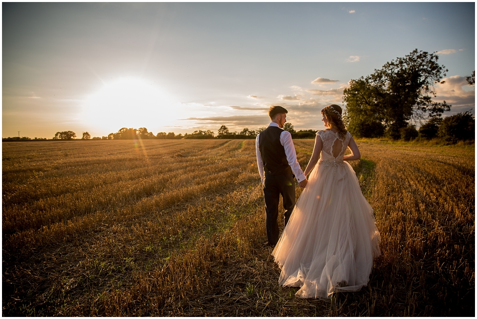 the-red-barn-wedding-photography_083