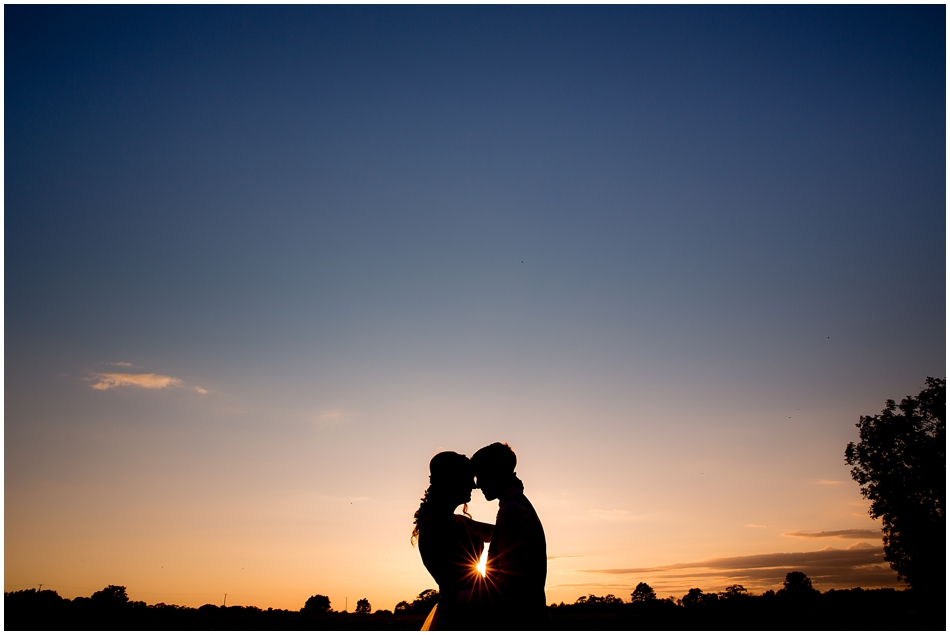 the-red-barn-wedding-photography_084