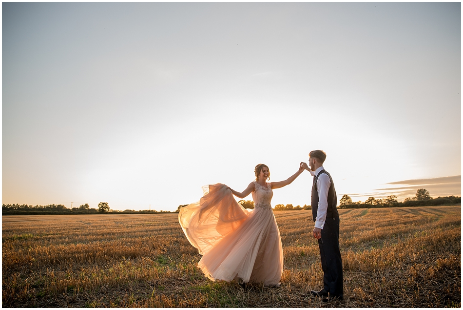 the-red-barn-wedding-photography_088