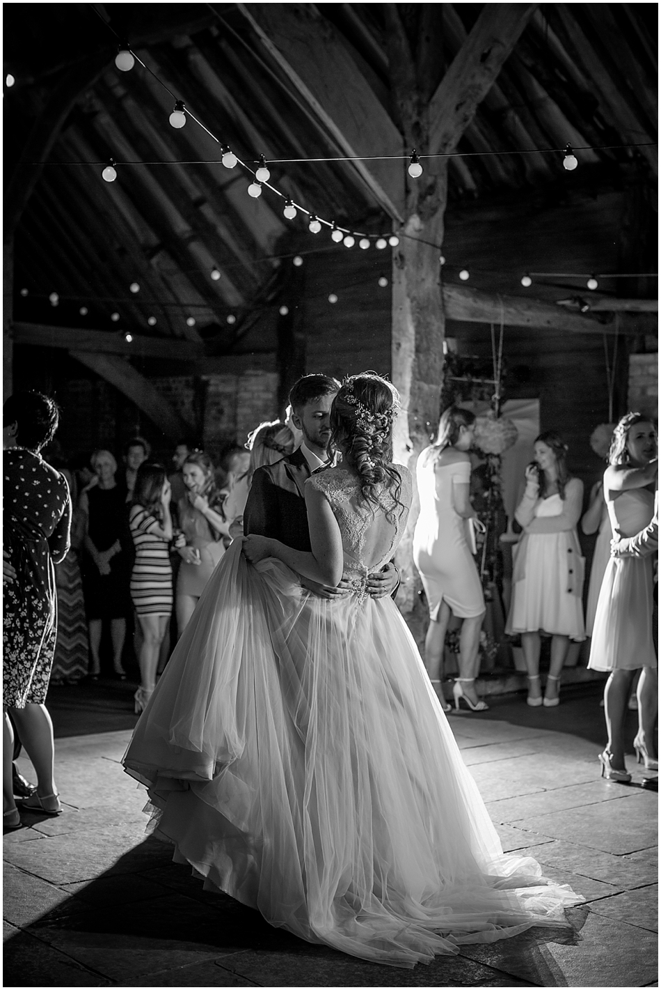 the-red-barn-wedding-photography_095