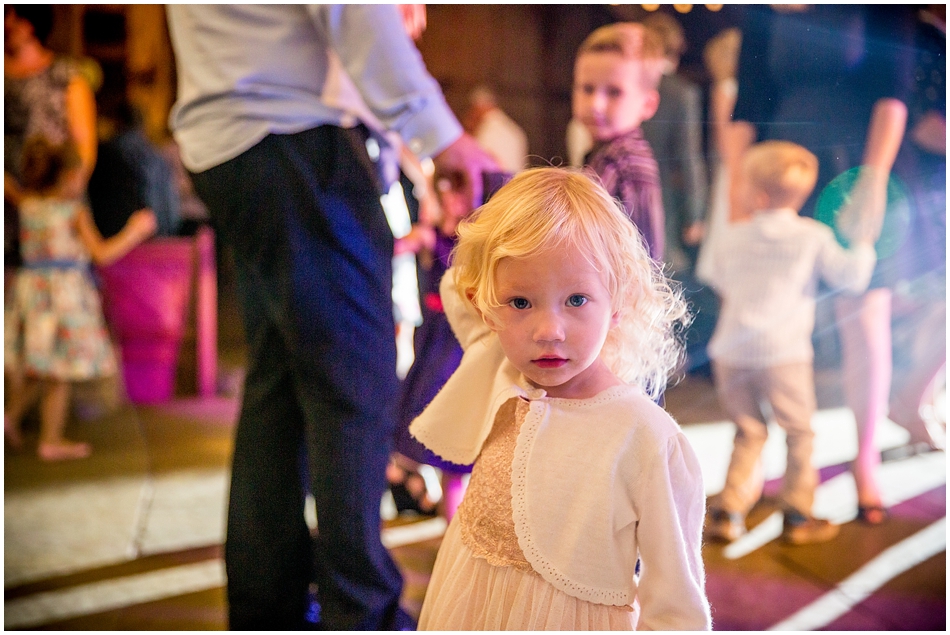 the-red-barn-wedding-photography_100