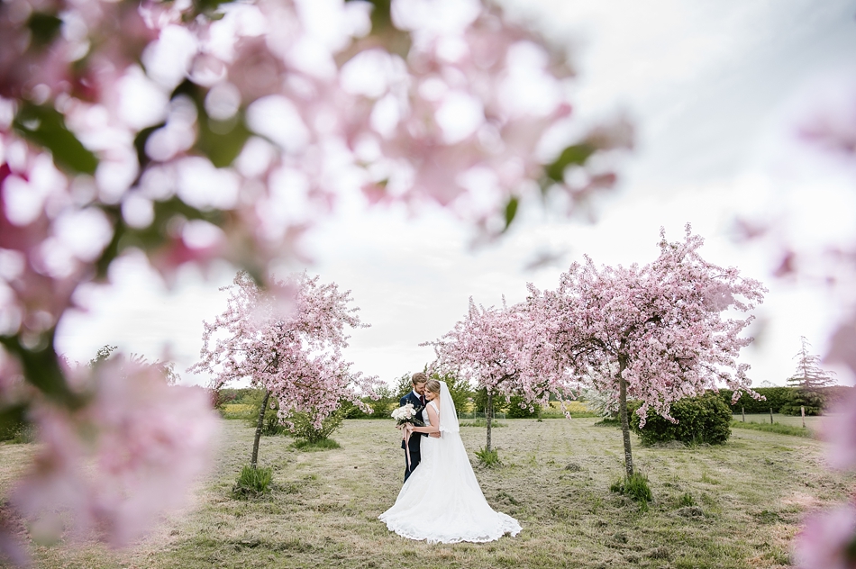 I Do… Josh & Erin, Elms Barn {Favourite Five Moments}